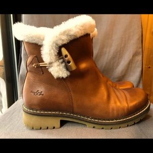 Bos & Co waterproof merino wool lined bootie.